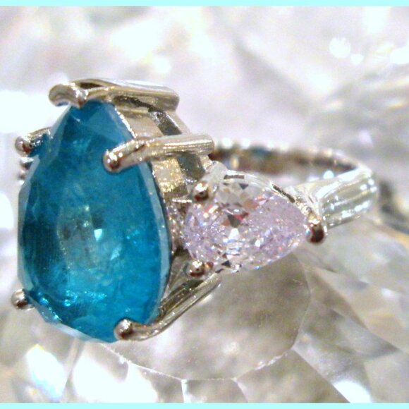 Pariba Tourmaline pear cut blue gemstone ladies unique ring size 7 main image 0